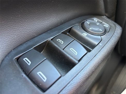 Used 2021 Chevrolet Equinox LT image 16
