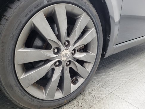 Used 2013 Kia Forte Koup SX w/ Tech Pkg image 31