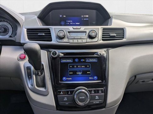 Used 2016 Honda Odyssey SE image 14