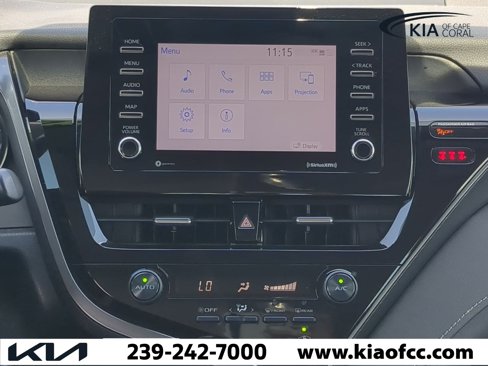 Used 2021 Toyota Camry SE image 15