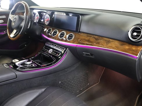 Used 2017 Mercedes-Benz E 300 4MATIC image 19