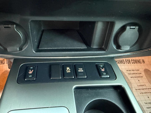 Used 2015 Nissan Armada SL image 29