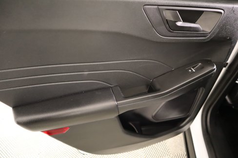 Used 2022 Ford Escape SE image 16