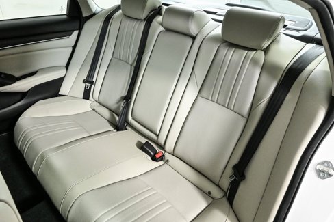 Used 2020 Honda Accord Touring image 18