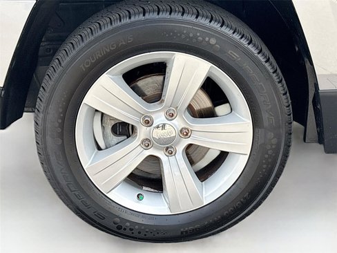 Used 2017 Jeep Patriot Latitude image 31