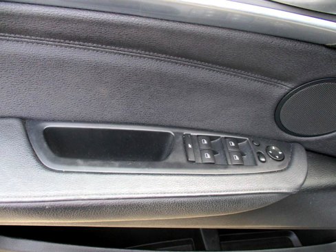 Used 2011 BMW X5 xDrive50i image 16