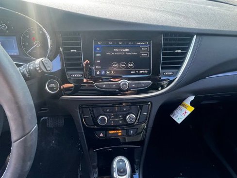 Used 2022 Buick Encore Preferred w/ Safety Package image 13