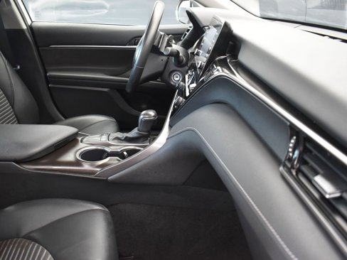 Used 2024 Toyota Camry SE image 23