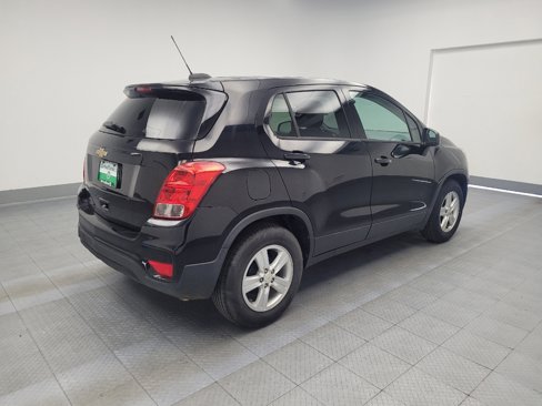 Used 2020 Chevrolet Trax LS w/ Tint and Cruise Package image 9