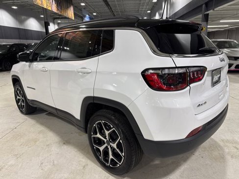 New 2025 Jeep Compass Limited w/ Sun and Sound Group image 11