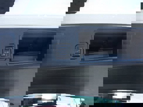 Used 2023 GMC Terrain SLT image 6