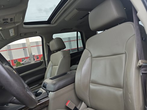 Used 2017 Chevrolet Tahoe LT w/ LT Signature Package image 9