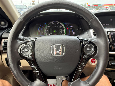 Used 2017 Honda Accord Touring image 24