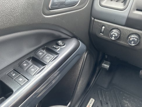 Used 2019 Chevrolet Colorado Z71 image 9