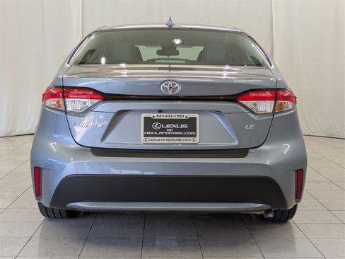 Used 2020 Toyota Corolla LE image 8