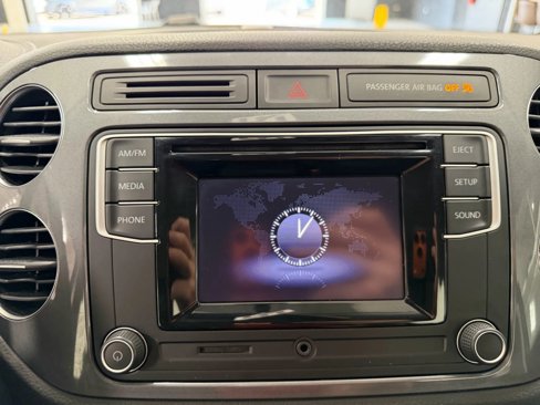 Used 2016 Volkswagen Tiguan S image 37