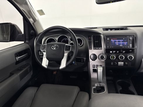 Used 2016 Toyota Sequoia Limited image 23