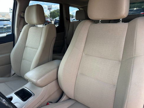 Used 2014 Jeep Grand Cherokee Laredo w/ Security & Convenience Group image 9