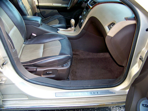 Used 2009 Chevrolet Malibu LTZ image 37