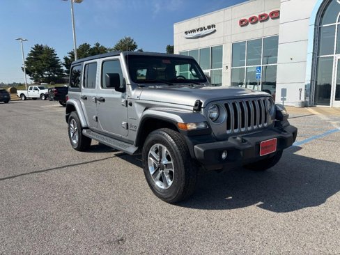 Used 2019 Jeep Wrangler Unlimited Sahara image 2