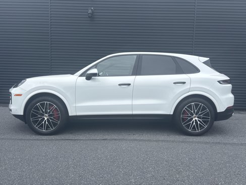 Certified 2024 Porsche Cayenne S image 2