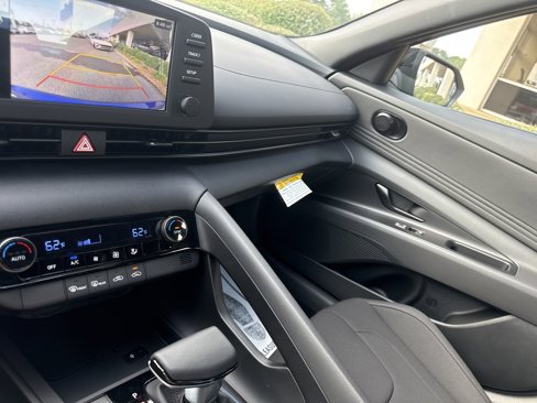 New 2025 Hyundai Elantra Sport image 9