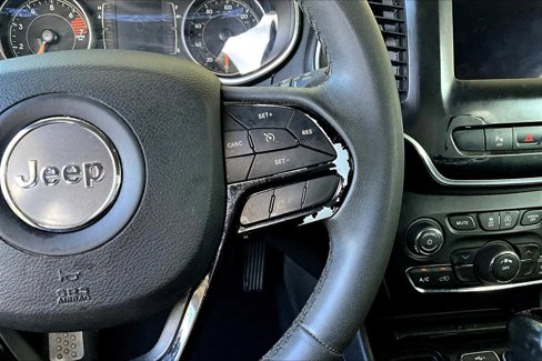 Used 2020 Jeep Cherokee Latitude Plus image 23