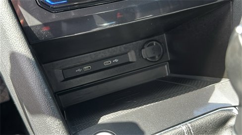 Used 2022 Volkswagen Tiguan SE image 19