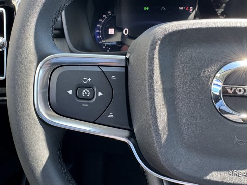 New 2026 Volvo XC40 B4 Core w/ Protection Package image 28