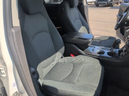 Used 2015 Chevrolet Traverse LT w/ Style and Technology Package image 34