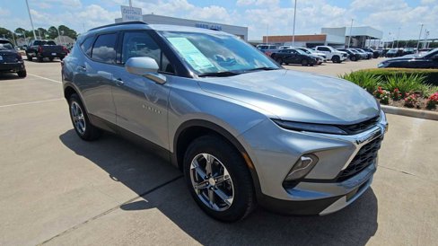 Certified 2023 Chevrolet Blazer LT w/ Convenience Package image 2