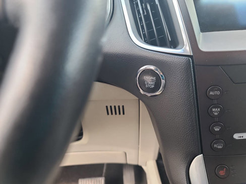 Used 2020 Ford Edge Titanium image 21