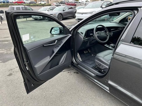 Used 2023 Kia Niro Wave image 10
