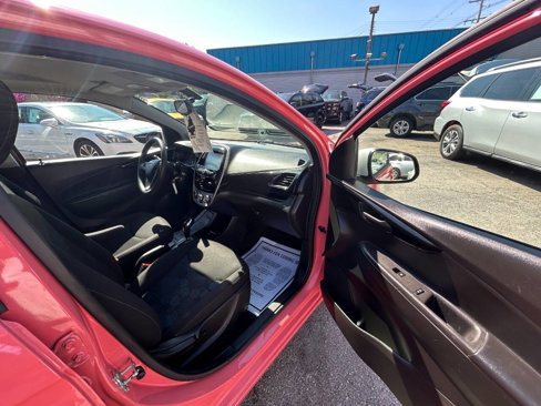 Used 2018 Chevrolet Spark LT image 9