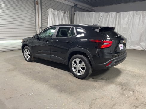 Used 2024 Chevrolet Trax LS image 5
