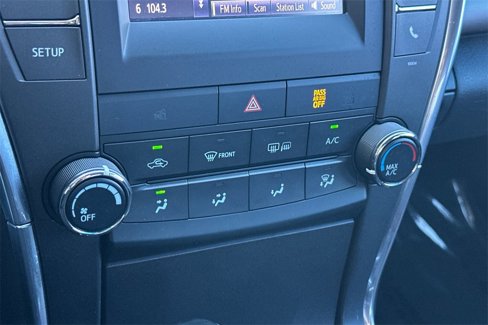 Used 2017 Toyota Camry LE image 22