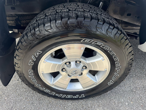 Used 2010 Toyota Tacoma PreRunner image 11