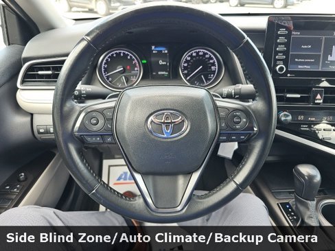 Used 2023 Toyota Camry SE image 13