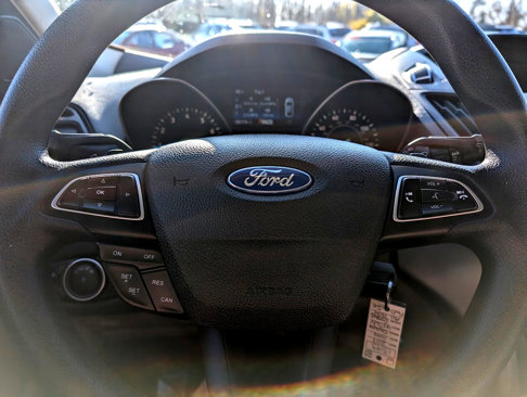 Used 2017 Ford Escape SE image 19