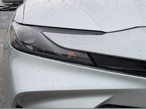 Used 2025 Toyota Camry Hybrid image 9