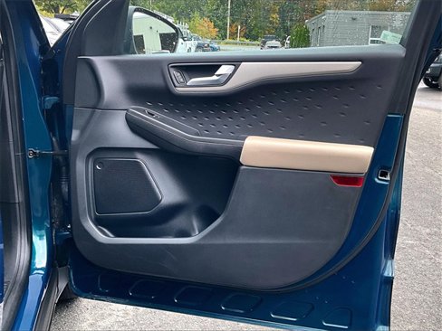 Used 2020 Ford Escape SEL image 19
