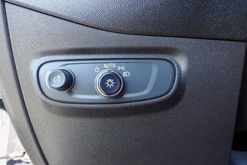 Used 2023 Chevrolet Equinox LT image 17