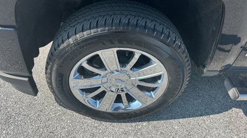 Used 2018 Chevrolet Silverado 1500 High Country image 9