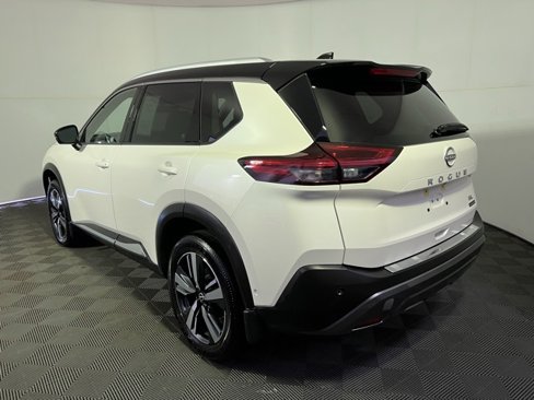 Used 2022 Nissan Rogue SL w/ SL Premium Package image 6