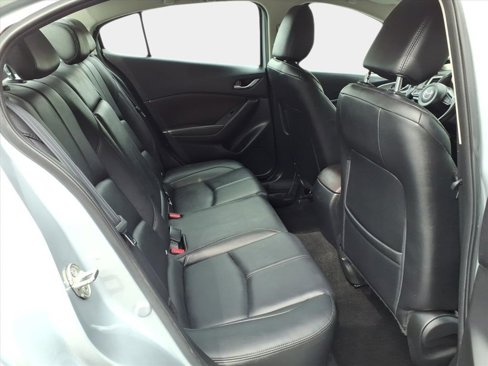 Used 2017 MAZDA MAZDA3 Touring image 17