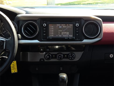 Used 2016 Toyota Tacoma SR5 image 12