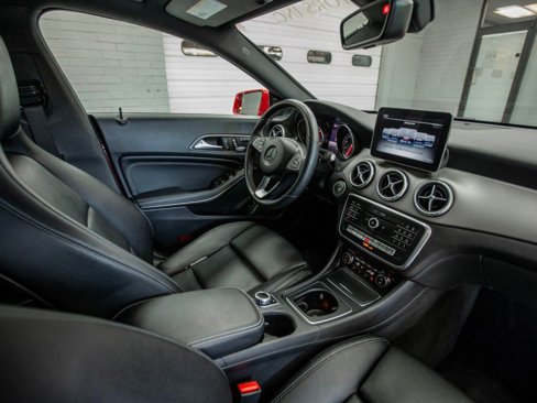 Used 2018 Mercedes-Benz CLA 250 image 15