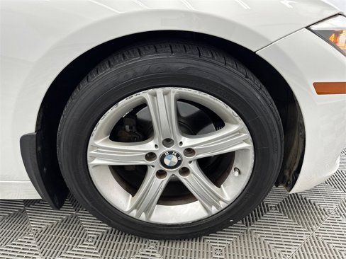 Used 2015 BMW 320i Sedan image 12