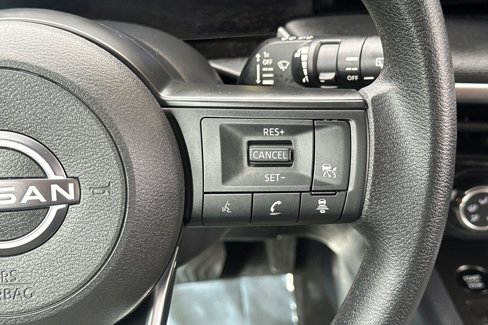 Used 2025 Nissan Kicks S w/ Charging Package image 27