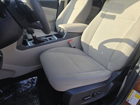 Used 2017 Ford Escape SE image 30